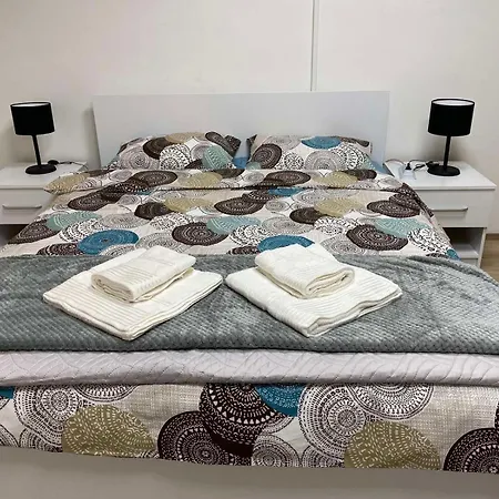 Lijo In Macedonia Sq