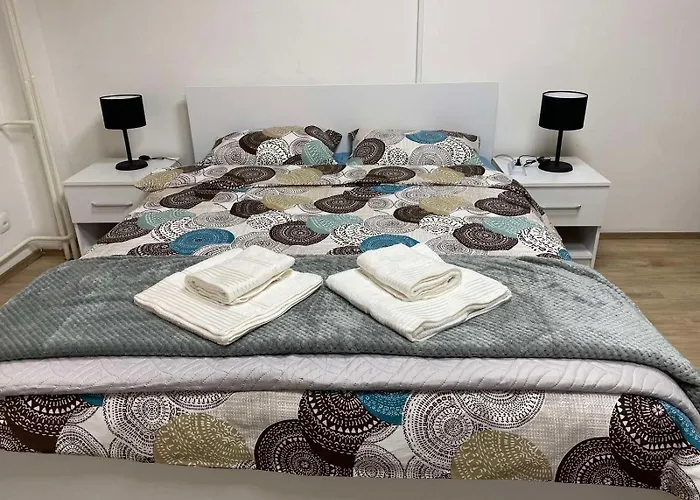 Lijo In Macedonia Sq